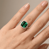 ZELENA EMERALD KAMEN RING HALO