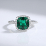 ZELENA EMERALD KAMEN RING HALO