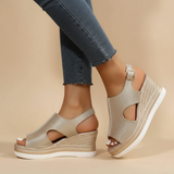 Maeve – Opustene platforme